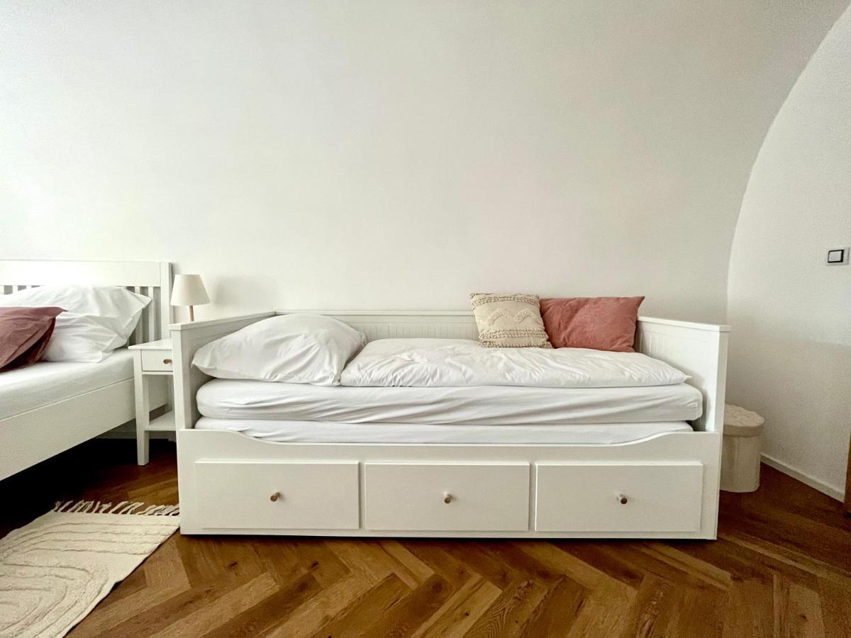 Apartman Elen Nove Mesto nad Metuji Ngoại thất bức ảnh