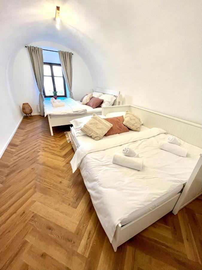 Apartman Elen Nove Mesto nad Metuji Ngoại thất bức ảnh